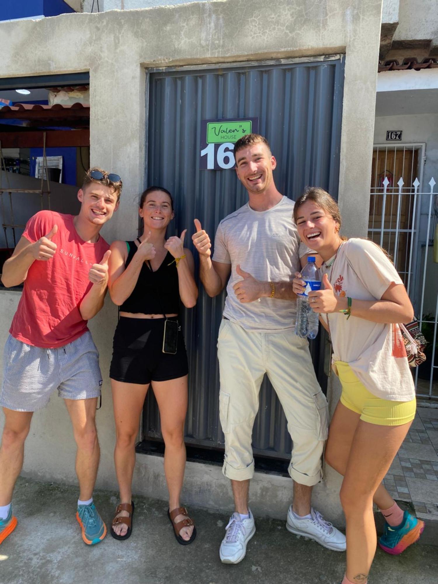 Valenshostel Angra dos Reis Bagian luar foto